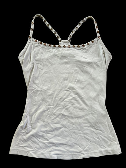 Studded fitted tank