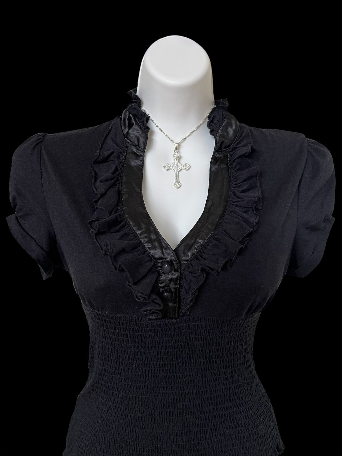 Black fitted top