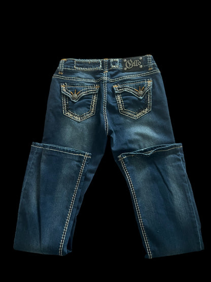 Low-rise flared jeans