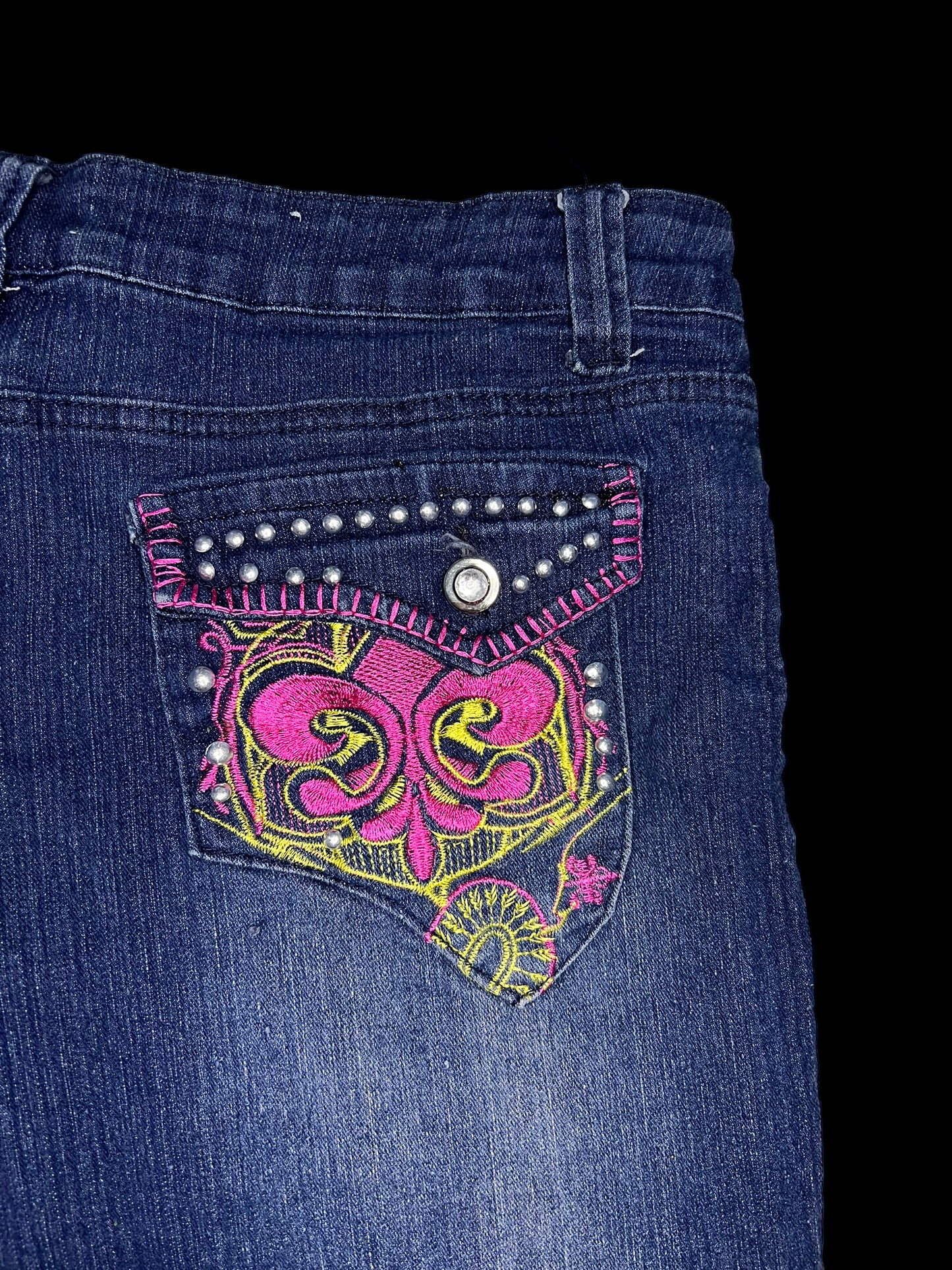 Embroidered jorts