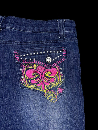 Embroidered jorts
